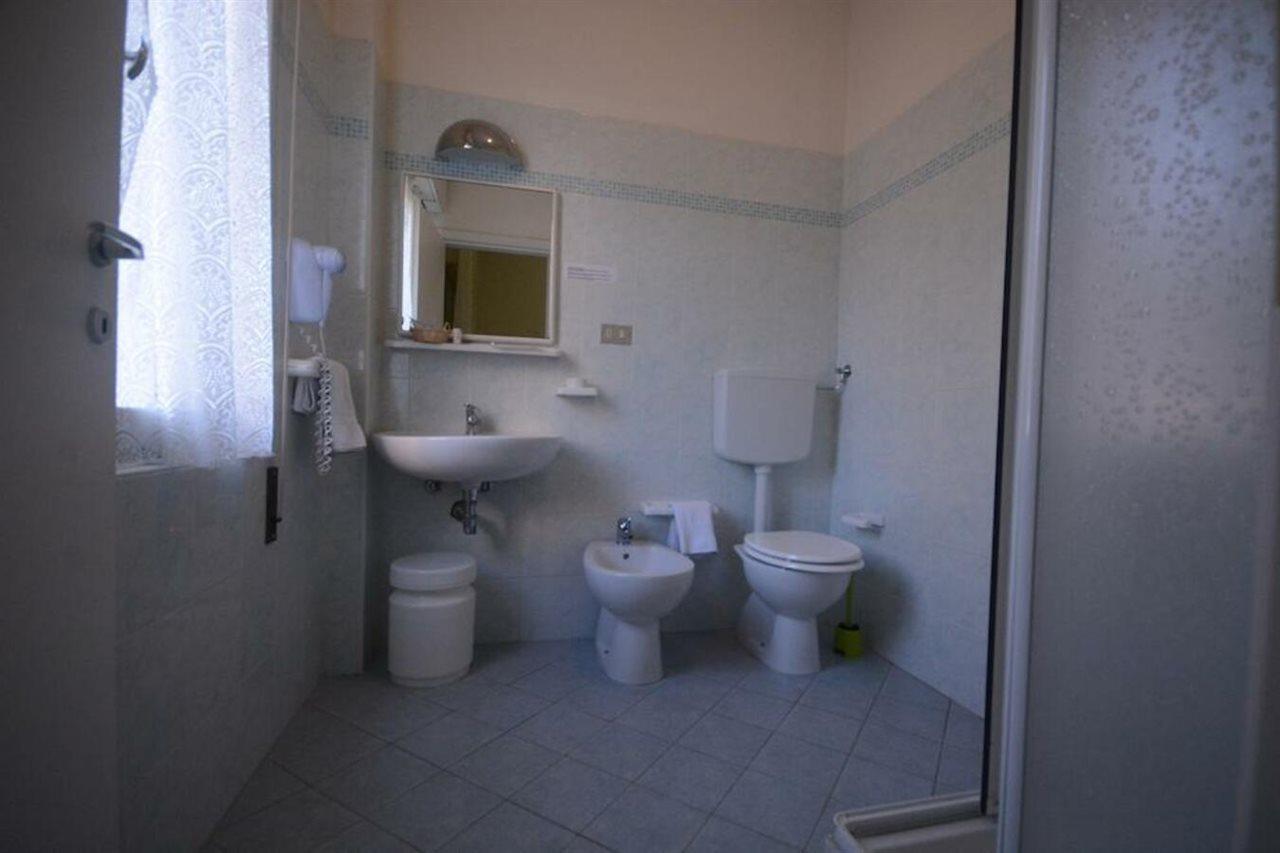 Hotel Roxy Floridiana Rimini Ngoại thất bức ảnh