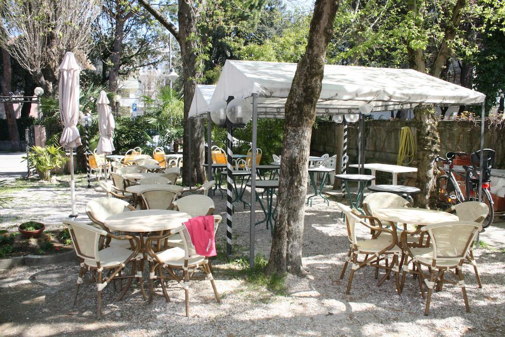 Hotel Roxy Floridiana Rimini Ngoại thất bức ảnh